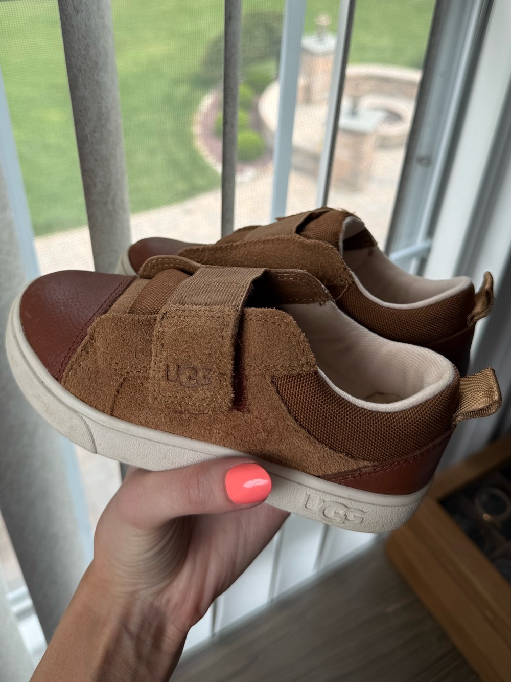 SIZE 10 TODDLER UGG SHOES